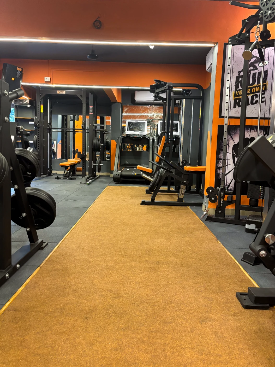 gym-flooring-and-modern-fitness-equipments