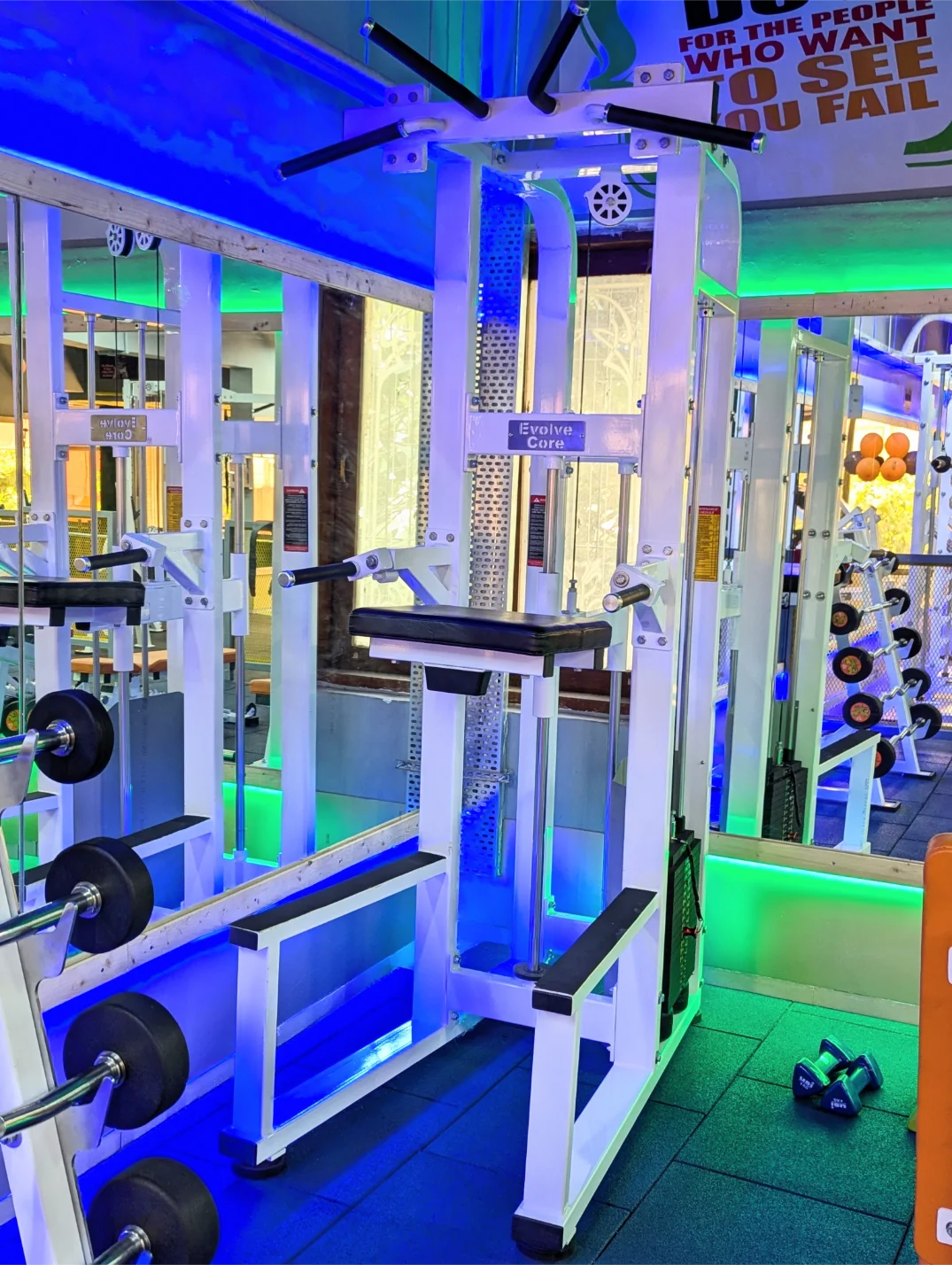 shoulder press machine